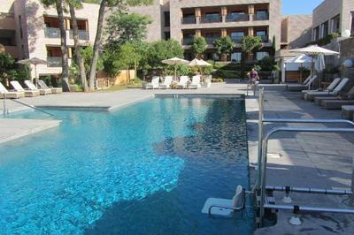 Accessible hotel with pool hoist in Marbella, Spain