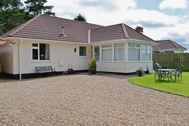 Cleeve Cottages - South Cleeve Bungalow in Taunton