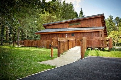 Disabled-access woodland lodge in Thetford, Norfolk, with hot tub hoist