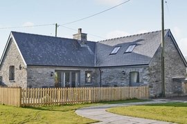 Tanylan Farm Cottages - Coal House in Carmarthen Bay
