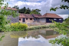 Toll Farm - The Cowshed in Herstmonceux