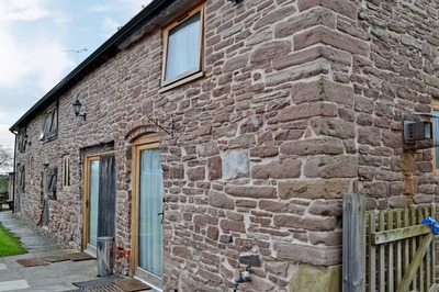 Disabled accommodation with farm in Shropshire
