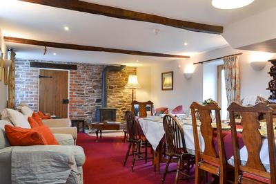 Accessible fishing cottage in Shropshire