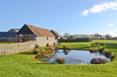 Disabled accommodation with farm in Kent
