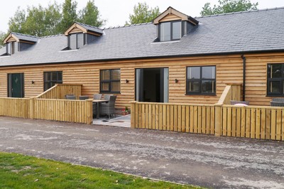 Accessible Lancashire lodge in Hambleton with ceiling track hoist