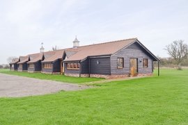 Linley Farm Cottages - Meadow View Cottage in St Osyth