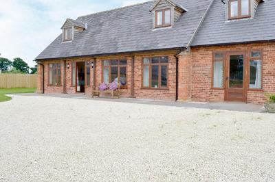 Disabled accommodation with farm in Wiltshire