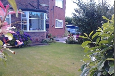 Adapted holiday home in Newcastle with ceiling track hoist