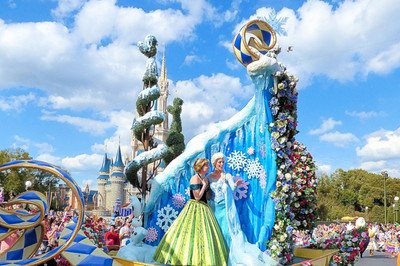 Elsa and Anna Frozen Parade