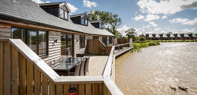 Disabled lakeside cabin in Hambleton