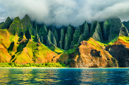 Cliffs and cloud on the coast of Hawaii