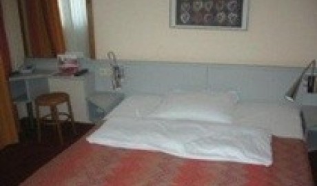 Accessible Spa Hotel image