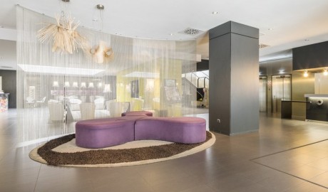 Barcelona city centre hotel image