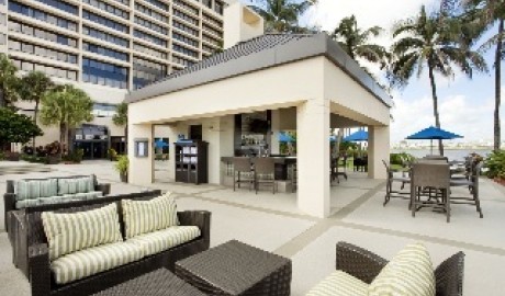 Accessible airport hotel image