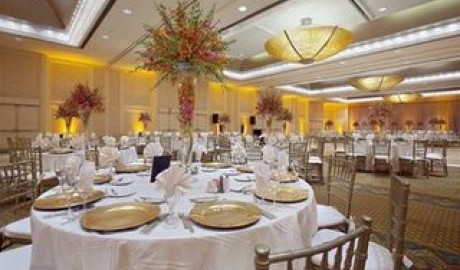 Accessible airport hotel image