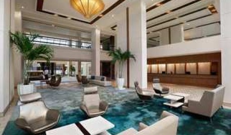 Accessible airport hotel image