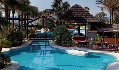 Luxury accessible hotel image