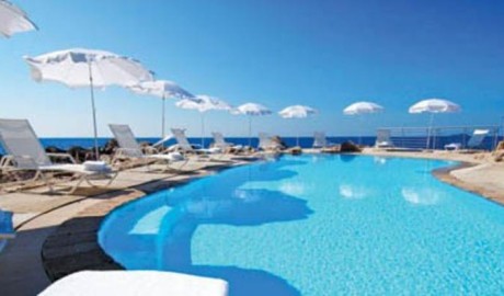 Wheelchair friendly beach hotel image
