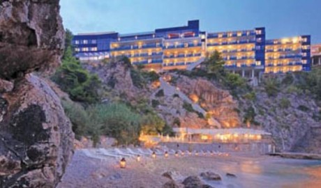 Wheelchair friendly beach hotel image