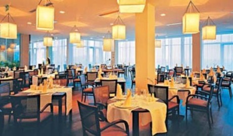 Wheelchair friendly beach hotel image