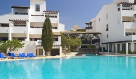 Wheelchair friendly beach hotel image