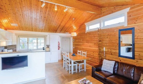 Countryside Log Cabin image
