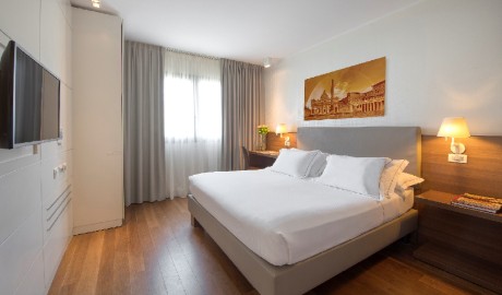 Wheelchair friendly city break hotel image
