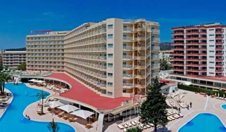 Wheelchair friendly beach hotel image
