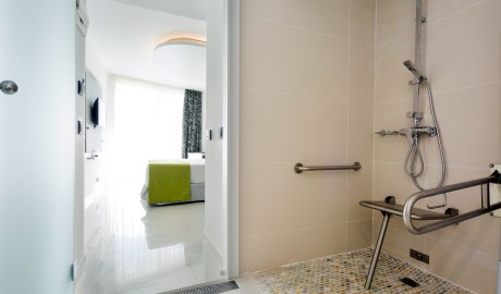 Wheelchair friendly beach hotel image