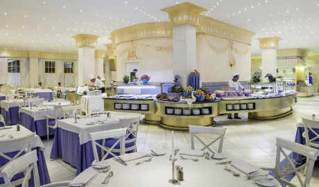Wheelchair friendly beach hotel image