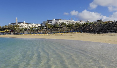 Wheelchair friendly beach hotel image