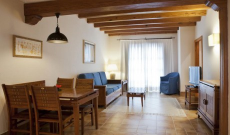 Wheelchair friendly beach hotel image