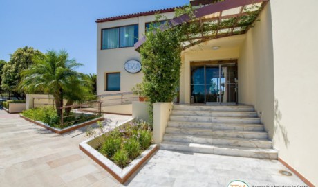 Wheelchair friendly beach hotel image