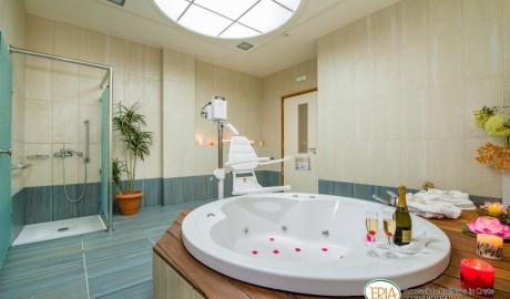 Wheelchair friendly beach hotel image