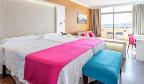 Sandy Beach Hotel image
