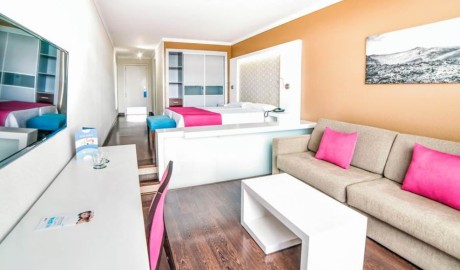 Sandy Beach Hotel image