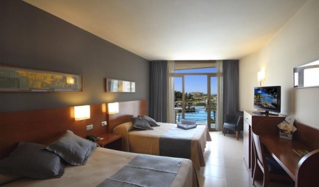 Wheelchair-Friendly Beach Hotel image