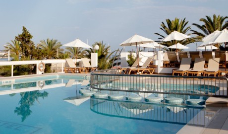 Wheelchair friendly beach hotel image