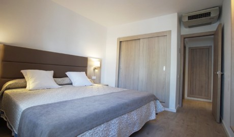 Balearic Sea Hotel - Accessible Studios image