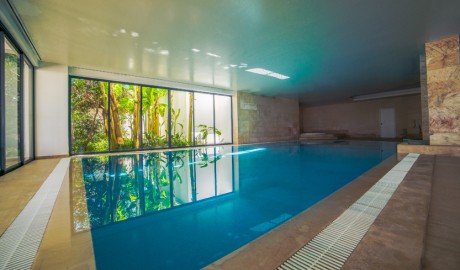 Wheelchair friendly beach hotel image
