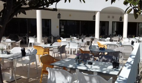 Wheelchair friendly beach hotel image