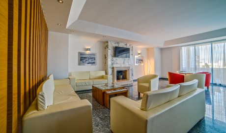 Wheelchair friendly beach hotel image