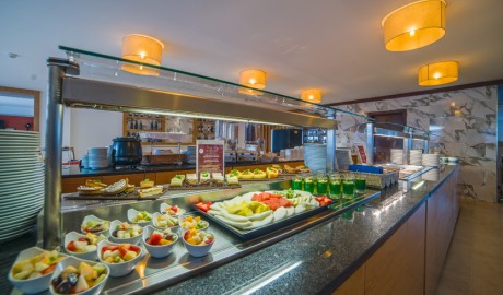 Wheelchair friendly beach hotel image