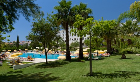 Wheelchair friendly beach hotel image