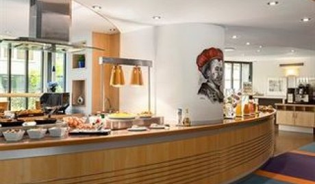 Accessible 4 star hotel image