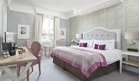 Luxury 5 star hotel image