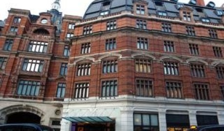 Luxury city break hotel image