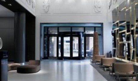 Luxury city break hotel image