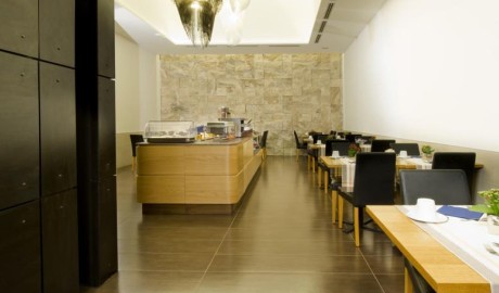 Accessible Hotel near Vatican City image