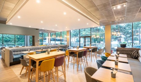 Accessible town centre hotel image